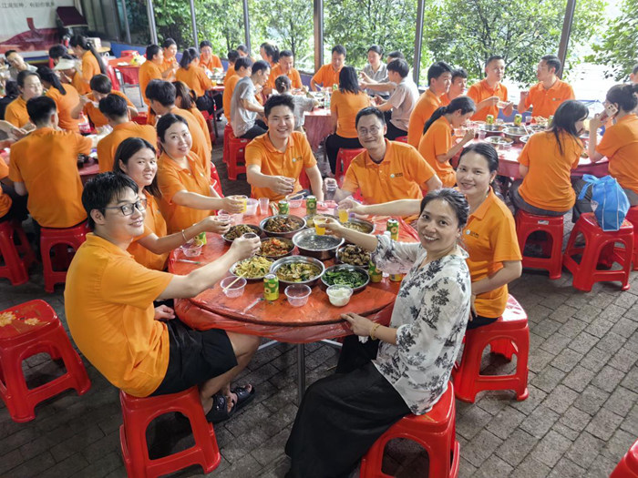 迎勢啟航 不負時光一一慶祝億天凈化擴廠團建活動圓滿結束！