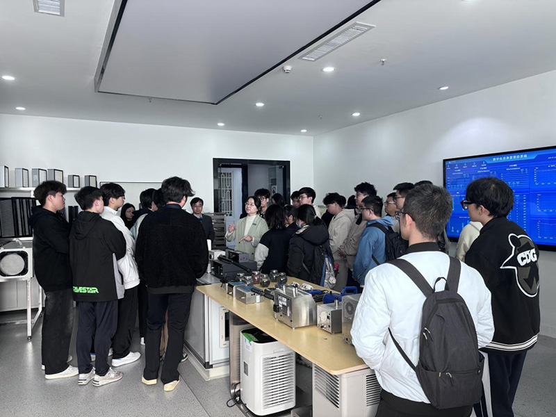 校企聯(lián)動(dòng) 雙向奔赴 丨熱烈歡迎深圳職業(yè)技術(shù)大學(xué)師生到訪(fǎng)億天凈化進(jìn)行學(xué)習(xí)交流