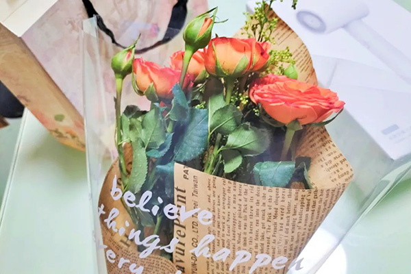 女神節(jié)丨祝你向陽(yáng)而生，光芒萬(wàn)丈！